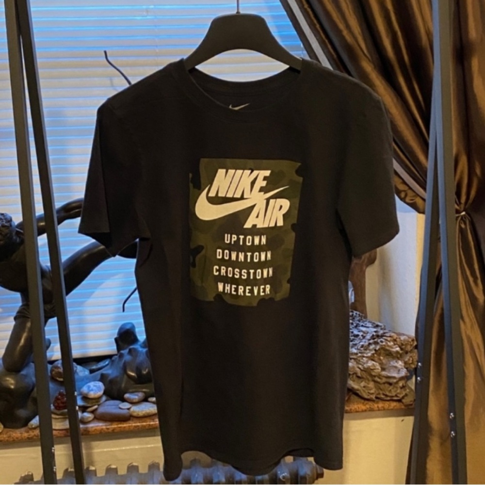 Nike Air Black and Green Short Sleeve Tee